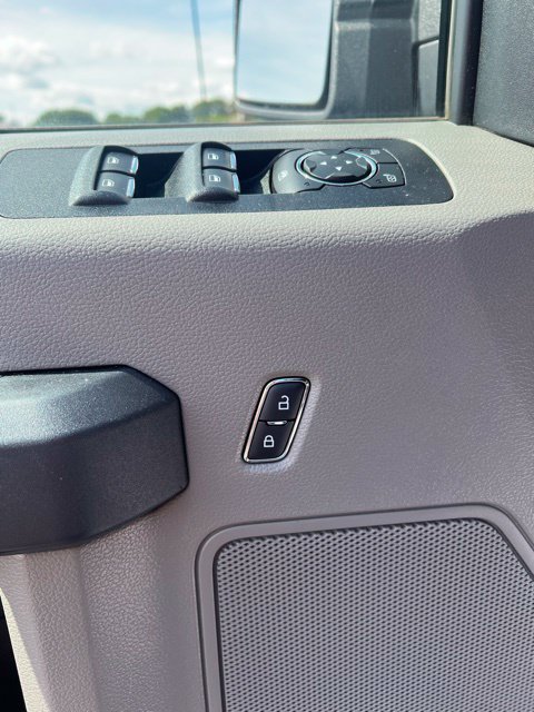 Used 2018 Ford F150 XL w/ Equipment Group 101A Mid AWD/4WD image 10