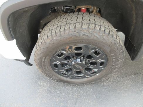 Used 2022 Chevrolet Silverado 2500 High Country AWD/4WD image 14