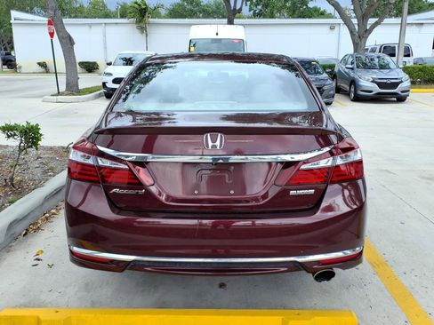 Used 2016 Honda Accord LX image 11