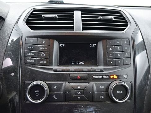 Used 2018 Ford Explorer Base image 26