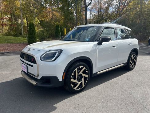 Used 2025 MINI Cooper Countryman S image 1