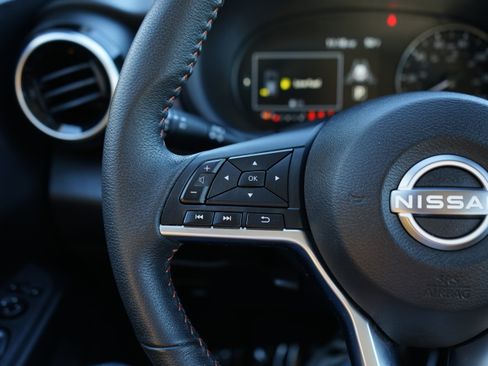 Used 2024 Nissan Kicks SR image 18