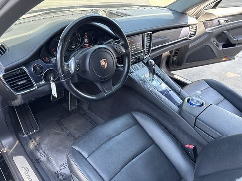 Used 2014 Porsche Panamera 4 AWD/4WD image 23