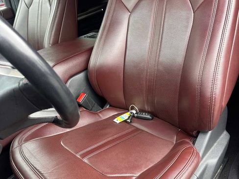 Used 2024 Ford Expedition Limited image 15