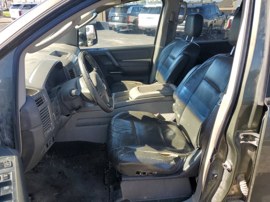 Used 2004 Nissan Titan LE w/ (OF1) LE Off-Road Pkg AWD/4WD image 9