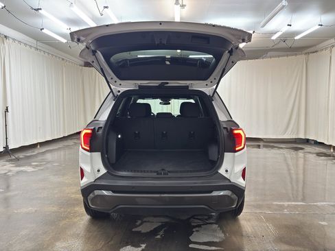 Used 2025 GMC Terrain Elevation image 8