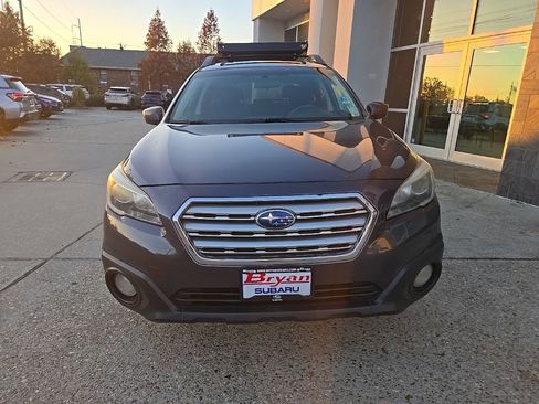 Used 2017 Subaru Outback 2.5i Premium image 5