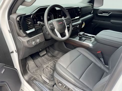New 2026 GMC Sierra 1500 SLT AWD/4WD image 8