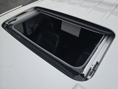 Used 2018 GMC Yukon SLT w/ Open Road Package image 3