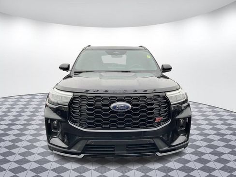 Used 2025 Ford Explorer ST AWD/4WD image 5