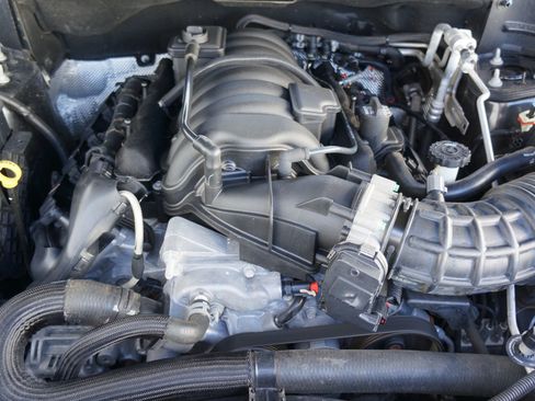 Used 2014 Jeep Grand Cherokee SRT8 w/ Luxury Group II image 22