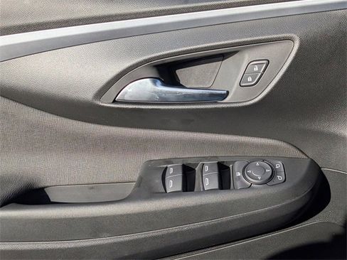 New 2026 Buick Envista Preferred image 18