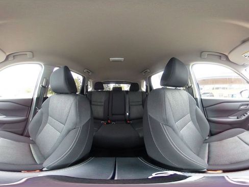 Used 2025 Nissan Rogue SV AWD/4WD image 44