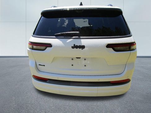 New 2026 Jeep Grand Cherokee L Limited image 8