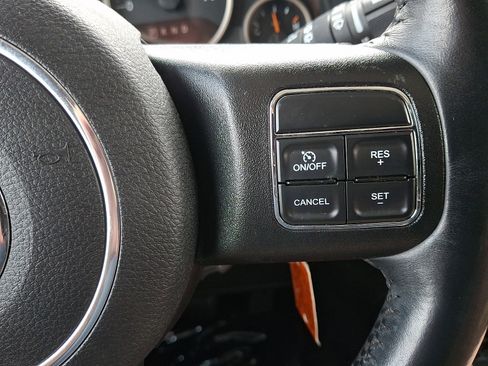 Used 2016 Jeep Wrangler Unlimited Sahara AWD/4WD image 20