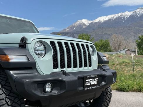 Used 2024 Jeep Wrangler Unlimited Sport AWD/4WD image 15