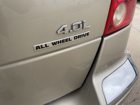 Used 2007 Chrysler Pacifica Limited image 35