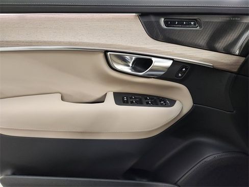 New 2026 Volvo XC90 B6 Ultra w/ Protection Package image 23