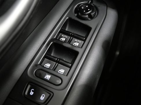 Used 2023 Jeep Renegade Latitude AWD/4WD image 13