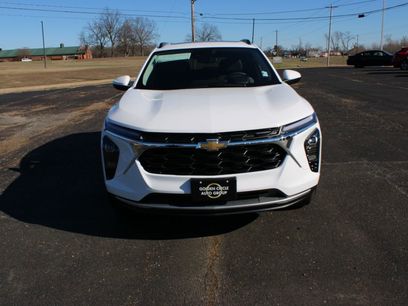 New 2026 Chevrolet Trax LT w/ Sunroof Package