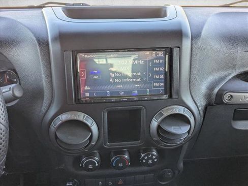 Used 2015 Jeep Wrangler Sport image 13