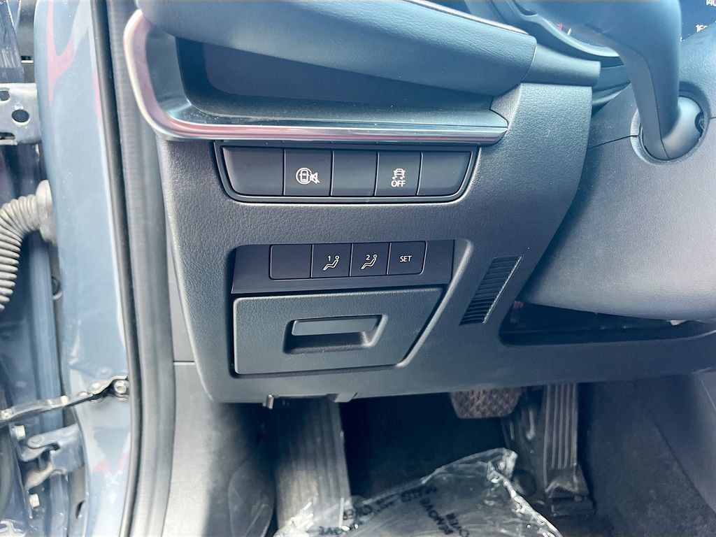 Used 2025 MAZDA MAZDA3 Carbon AWD/4WD image 10