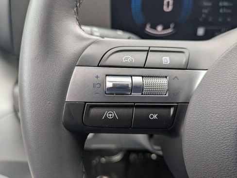 Used 2025 Hyundai Kona SEL image 14