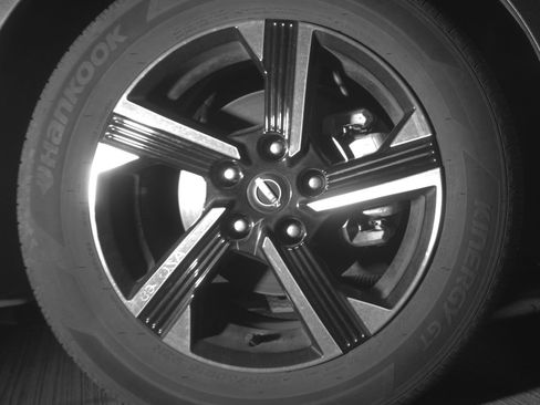 Used 2025 Nissan Sentra SV image 13