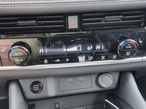 New 2026 Nissan Rogue Platinum image 18