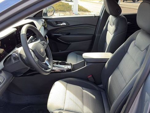 New 2026 Chevrolet Trax LT w/ LT Convenience Package image 7