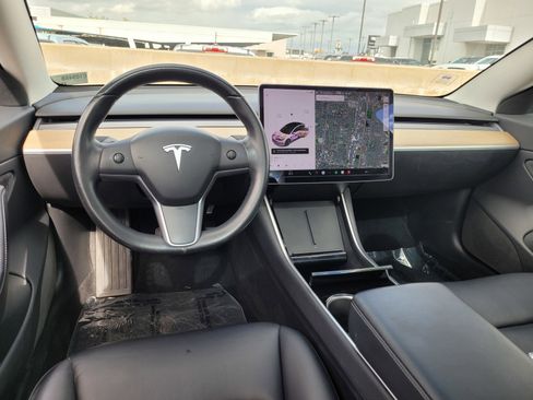 Used 2018 Tesla Model 3 Long Range image 18