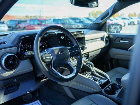 Used 2025 Chevrolet Colorado ZR2 w/ Midnight Edition image 21