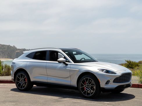 Used 2021 Aston Martin DBX AWD/4WD image 1