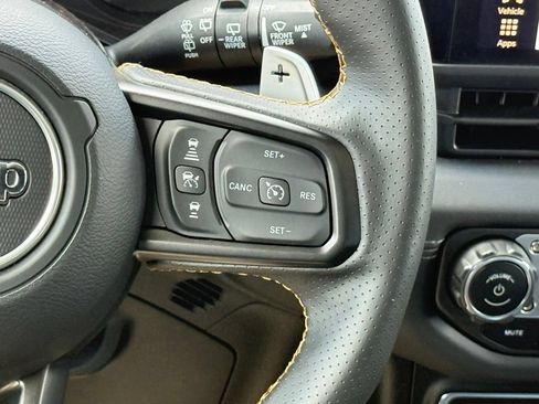Used 2025 Jeep Wrangler Unlimited Rubicon 392 AWD/4WD image 31