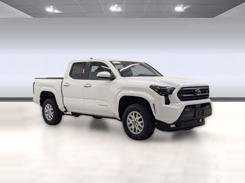 New 2025 Toyota Tacoma SR image 6