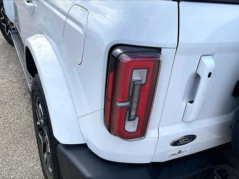 Used 2023 Ford Bronco Outer Banks AWD/4WD image 28