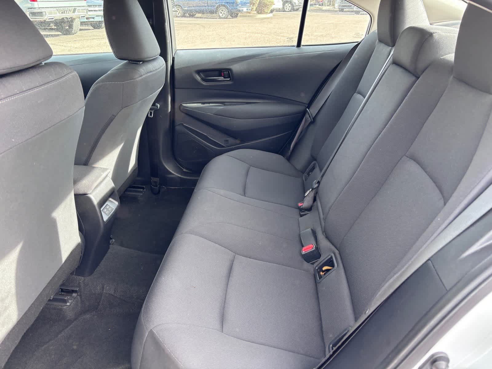 Used 2025 Toyota Corolla LE FWD image 10