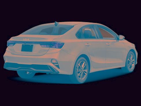 Used 2024 Kia Forte LXS image 2