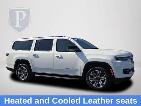 Used 2024 Jeep Wagoneer L Series II RWD image 2