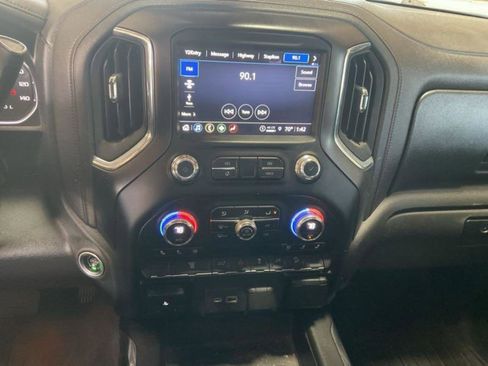 Used 2023 GMC Sierra 2500 AT4 image 7