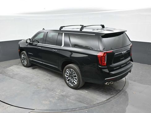 Used 2023 GMC Yukon XL Denali Ultimate AWD/4WD image 36