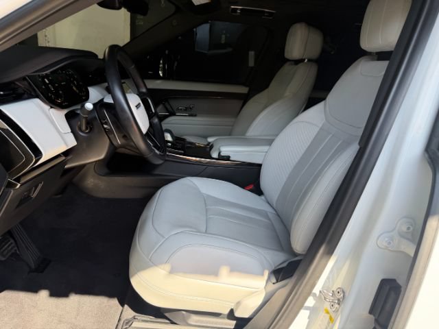 Used 2025 Land Rover Range Rover Sport SE AWD/4WD image 21