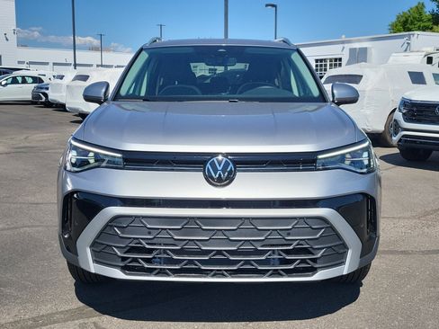 New 2025 Volkswagen Taos SE image 6