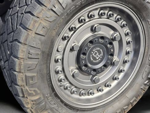 Used 2024 GMC Sierra 1500 AT4X AWD/4WD image 32