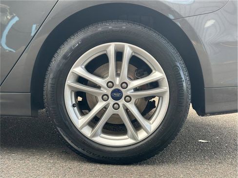 Used 2018 Ford Fusion SE image 29