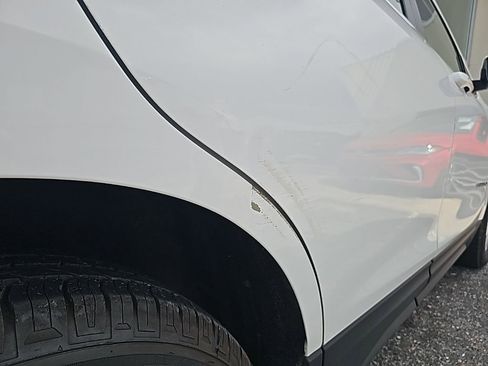 Used 2023 Chevrolet Equinox LT image 10