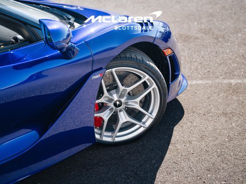 Used 2024 McLaren 750S Spider image 33