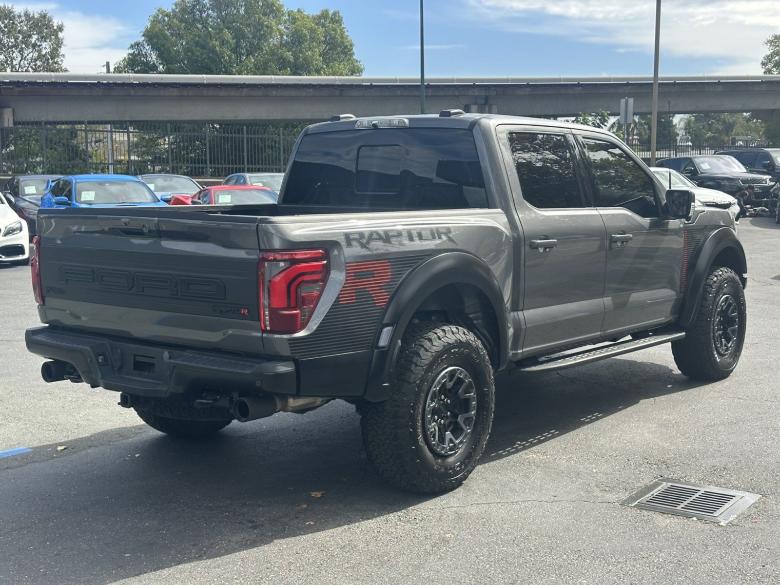 Used 2025 Ford F150 Raptor w/ Equipment Group 803A Raptor R AWD/4WD image 8
