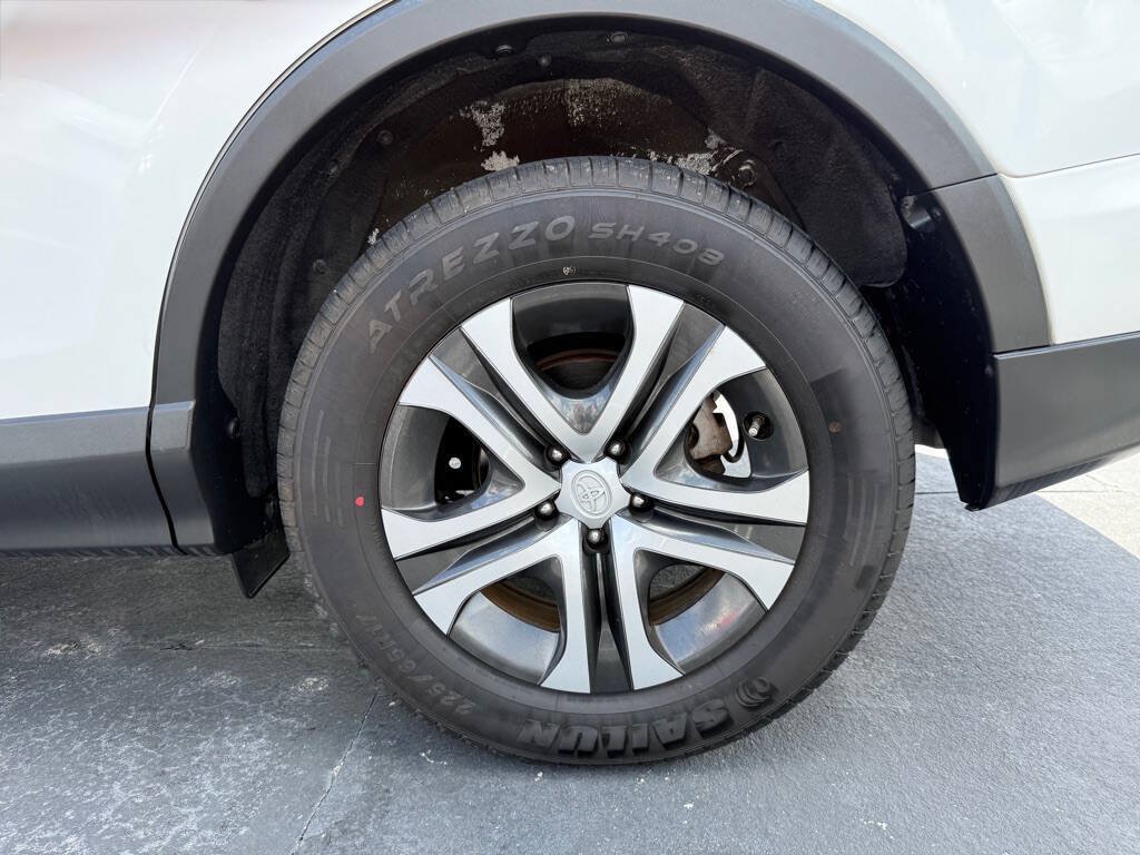 Used 2017 Toyota RAV4 LE w/ Carpet Mat Package AWD/4WD image 26