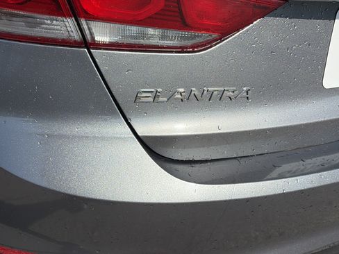 Used 2018 Hyundai Elantra SEL FWD image 10